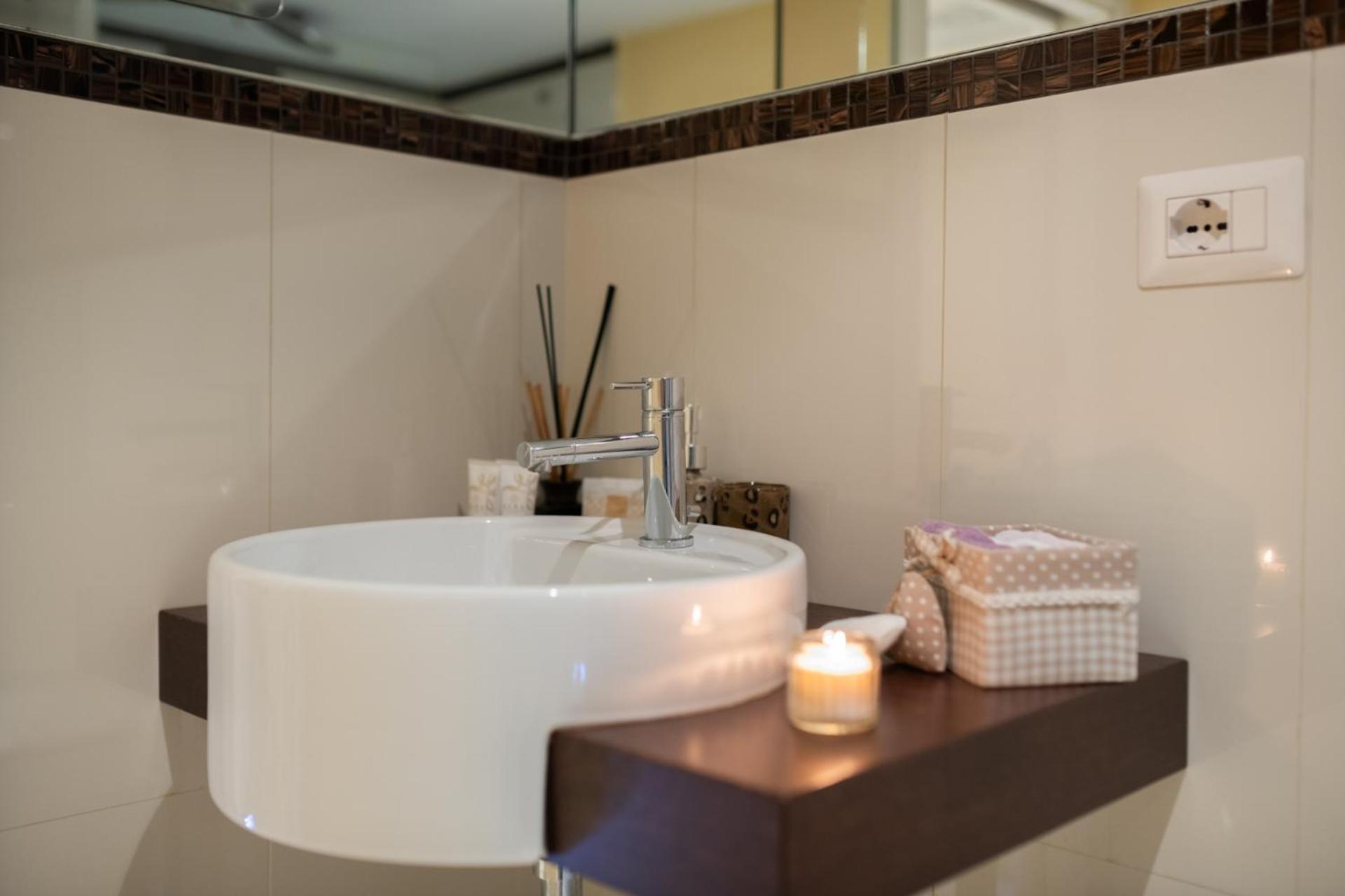 Riccardo Luxury Apartment Bari Exterior photo